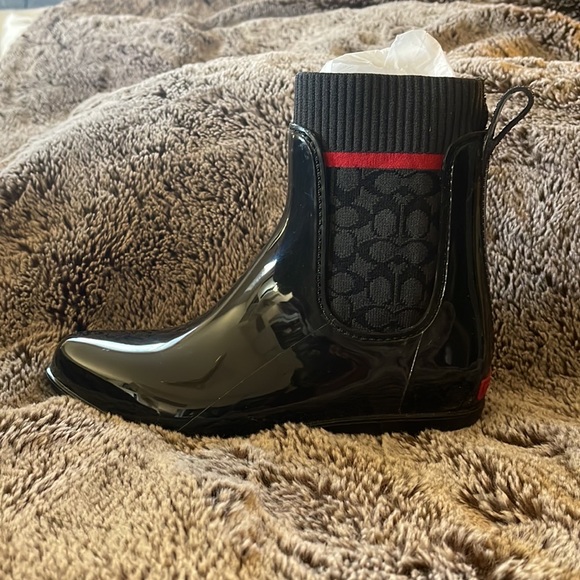 Never been worn , still in wrapping/box Coach rain boots - Picture 6 of 17